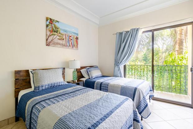 Newly renovated 2 bedroom condo close to Tamarindo