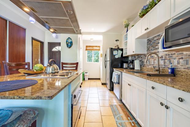 Surfside Towers Condo, Unit 304: Walk to beach
