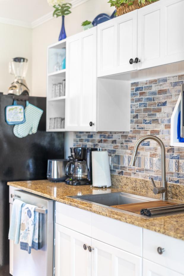 Surfside Towers Condo, Unit 304: Walk to beach