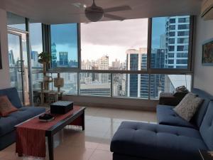 Luxury 2 Bedroom / 2 Bathroom Apartment for Sale at PH Villa Del Mar
