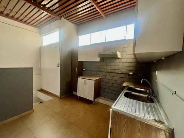 UNFURNISHED DUPLEX MIRAFLORES 3 BED 2 BATHS  FOR SALE