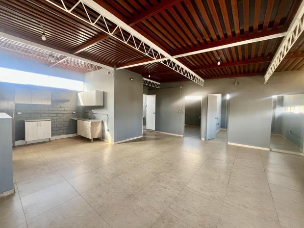UNFURNISHED DUPLEX MIRAFLORES 3 BED 2 BATHS  FOR SALE