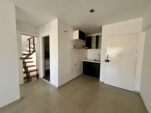 UNFURNISHED DUPLEX MIRAFLORES 3 BED 2 BATHS  FOR SALE