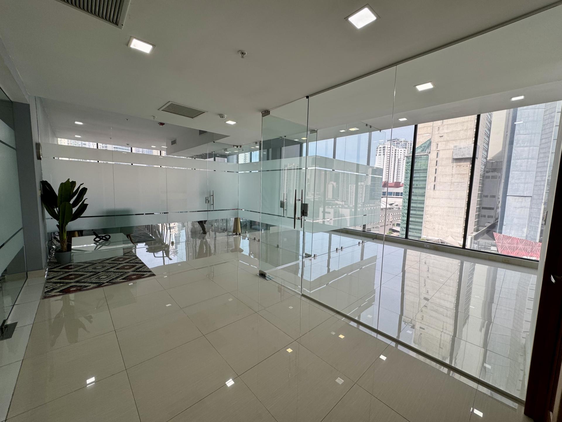 RBS TOWER, PANAMA, OFICINA 1005 C