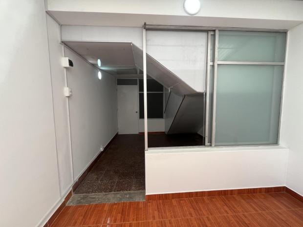 SMALL OFFICE RENTAL 15M2 MIRAFLORES  IN FRONT KENNEDY PARK