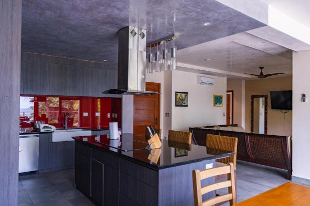 Beautiful Ocean View Condo