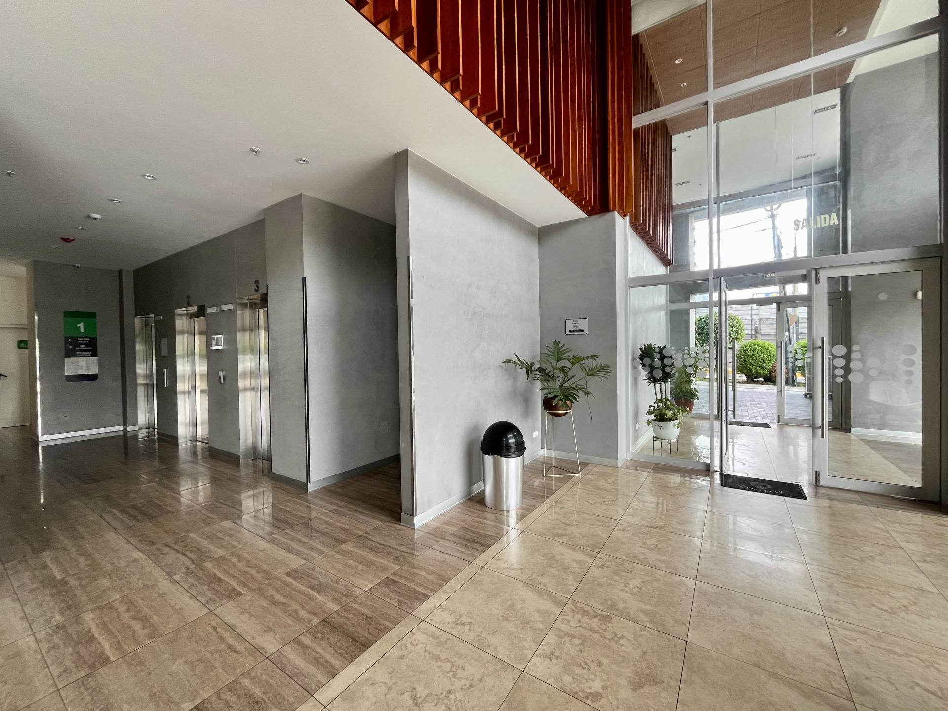 APARTMENTO SIN AMOBLAR 1HABITACION 1BA VIA EXPRESA VISTORIA LINCE PISO ALTO