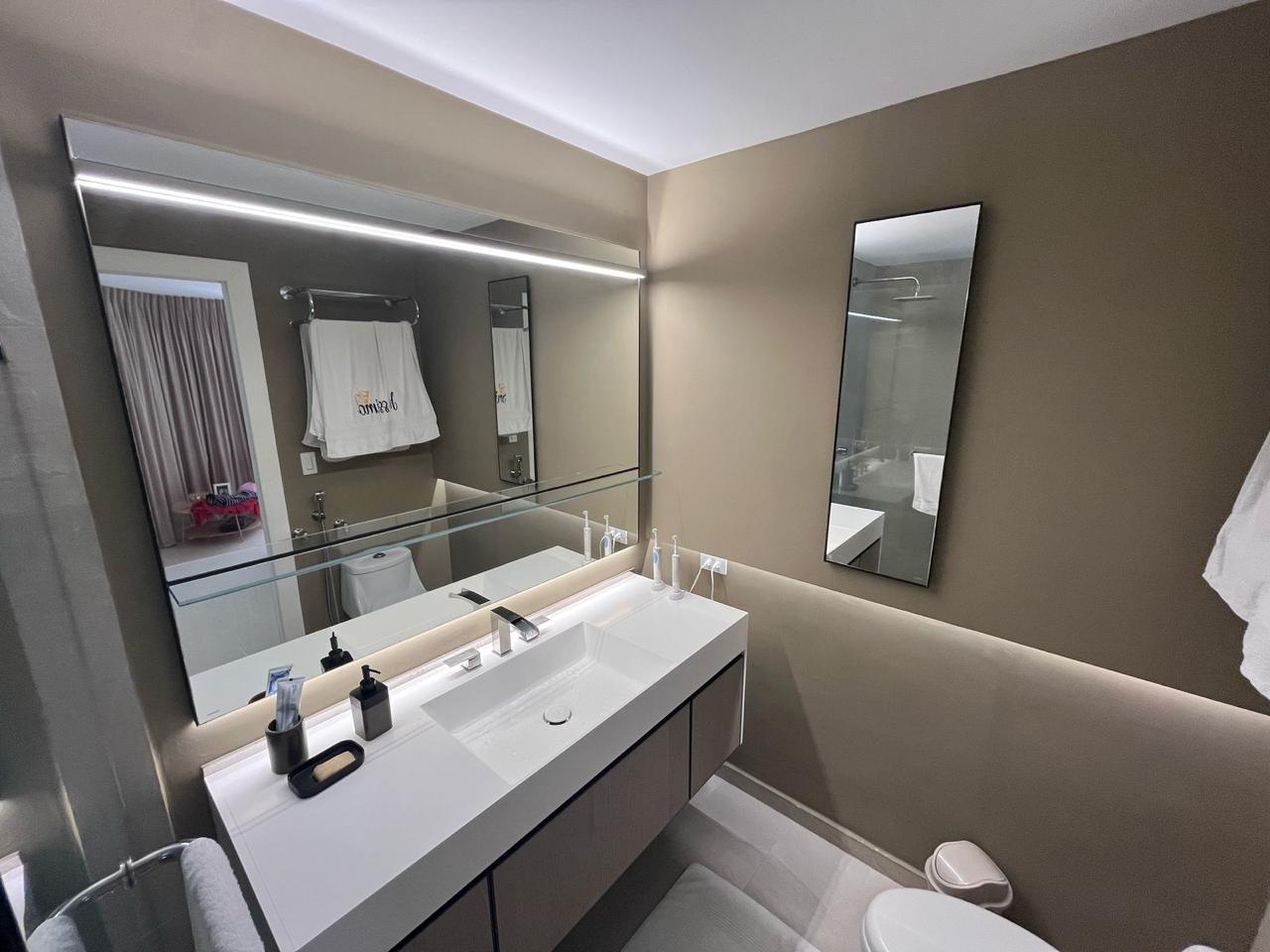 AMPLIO APARTAMENTO EN UNA UBICACIÓN ESTRATÉGICA – PH TWIN TOWERS, MARBELLA