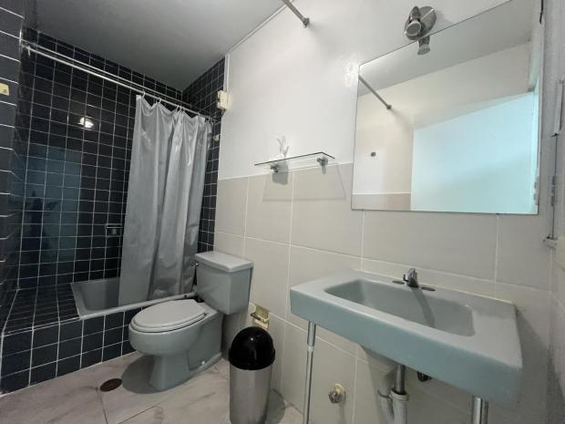 ALQUILER OFICINA CERCA PARQUE KENNEDY 3 ESPACIOS 1 BANO MIRAFLORES