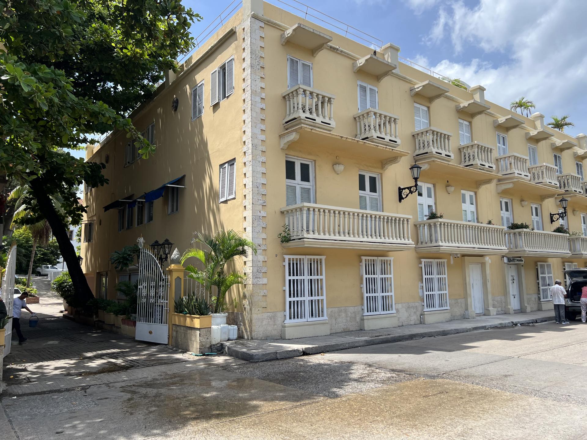 2 bedroom, Cartagena Old city hidden gem