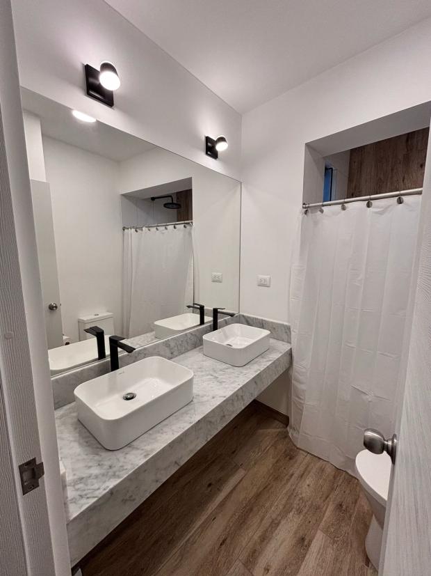 APPARTEMENT EN BORD DE MER À PUNTA HERMOSA 4 CHAMBRES 3 SALLES DE BAIN  AVEC VUE SUR L'OCÉAN