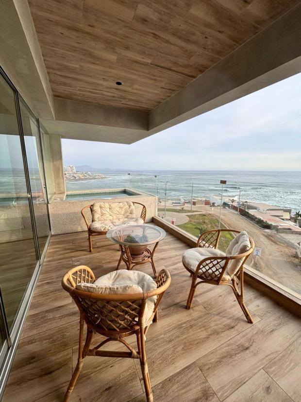 APPARTEMENT EN BORD DE MER À PUNTA HERMOSA 4 CHAMBRES 3 SALLES DE BAIN  AVEC VUE SUR L'OCÉAN