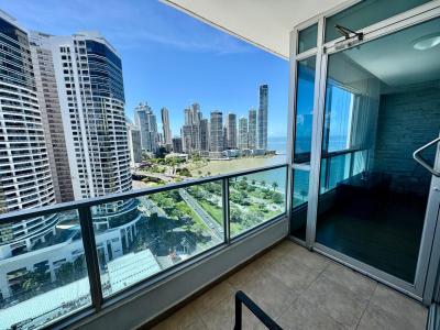 BAYFRONT%20Tower%3A%20Amoblado%201%20HAB%20con%20balc%C3%B3n%20y%20vistas%20a%20la%20bah%C3%ADa