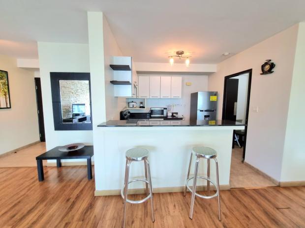Bayfront Tower – Furnished 1BR with Balcony & Bay Views