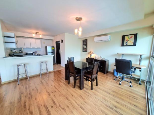 Bayfront Tower – Furnished 1BR with Balcony & Bay Views