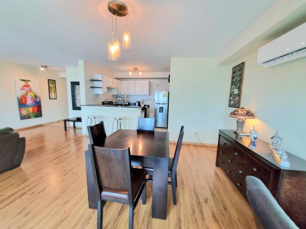 Bayfront Tower – Furnished 1BR with Balcony & Bay Views