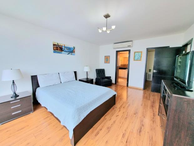 Bayfront Tower – Furnished 1BR with Balcony & Bay Views