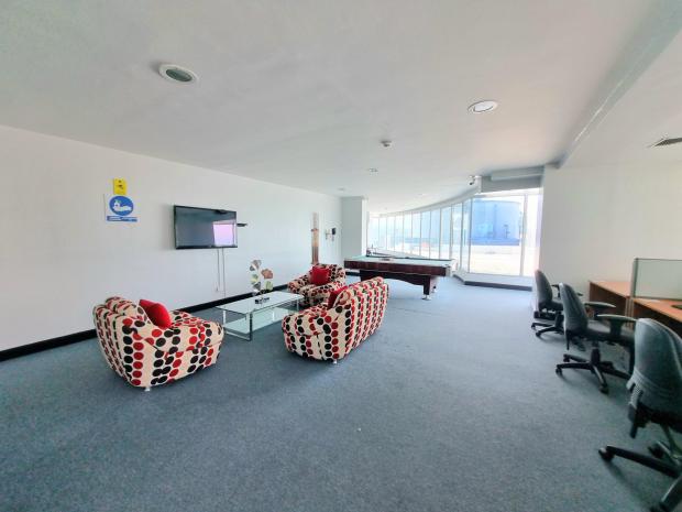 Bayfront Tower – Furnished 1BR with Balcony & Bay Views