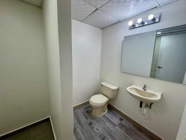OFFICE  ON THE FIRST FLOOR OF PLAZA PAITILLA, IDEAL FOR A SHOWROOM OR OFFICE