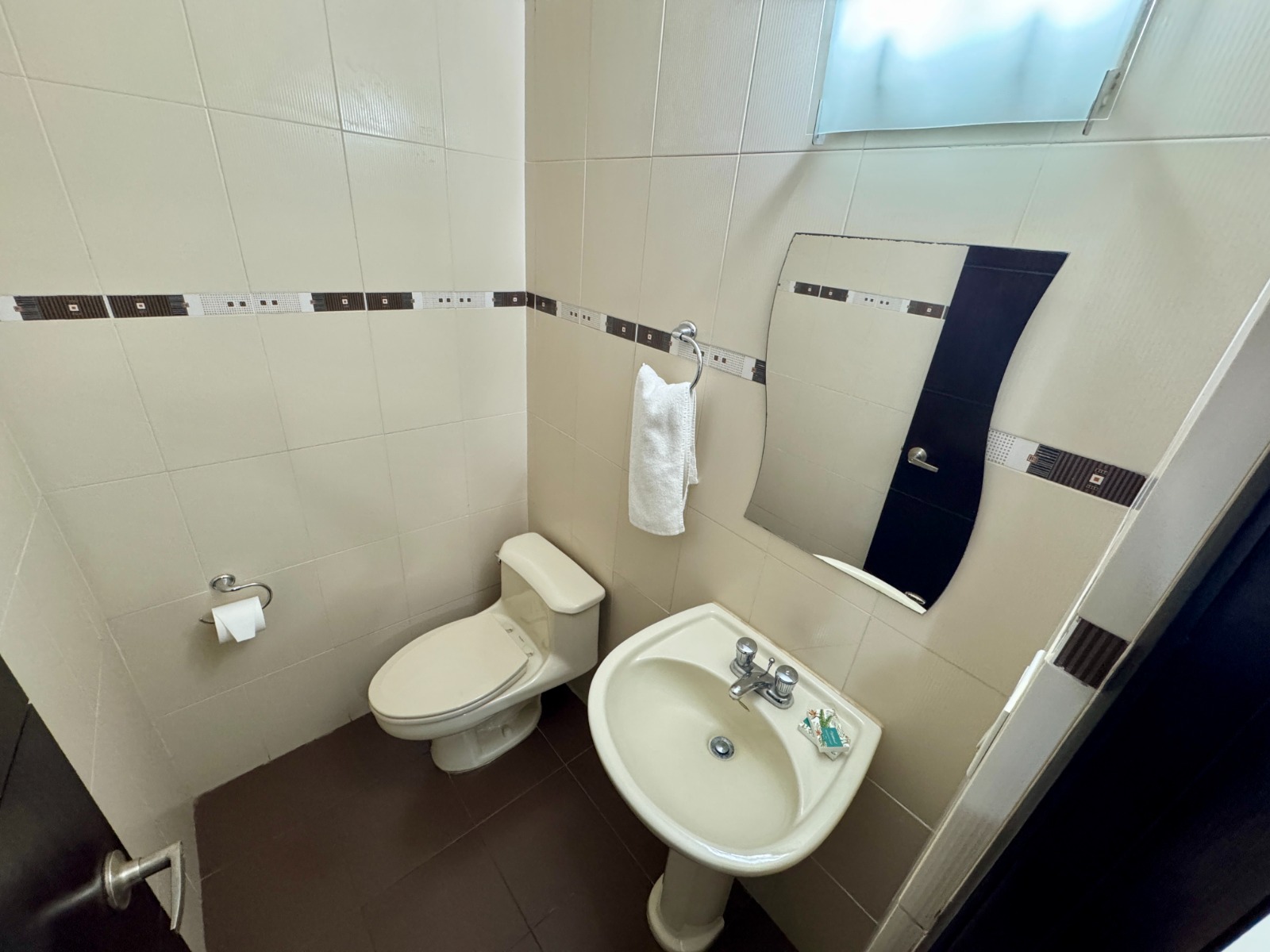 Ocean View Apartment in Balboa Ave. Bayfront Tower, 1BR, 1.5 BA