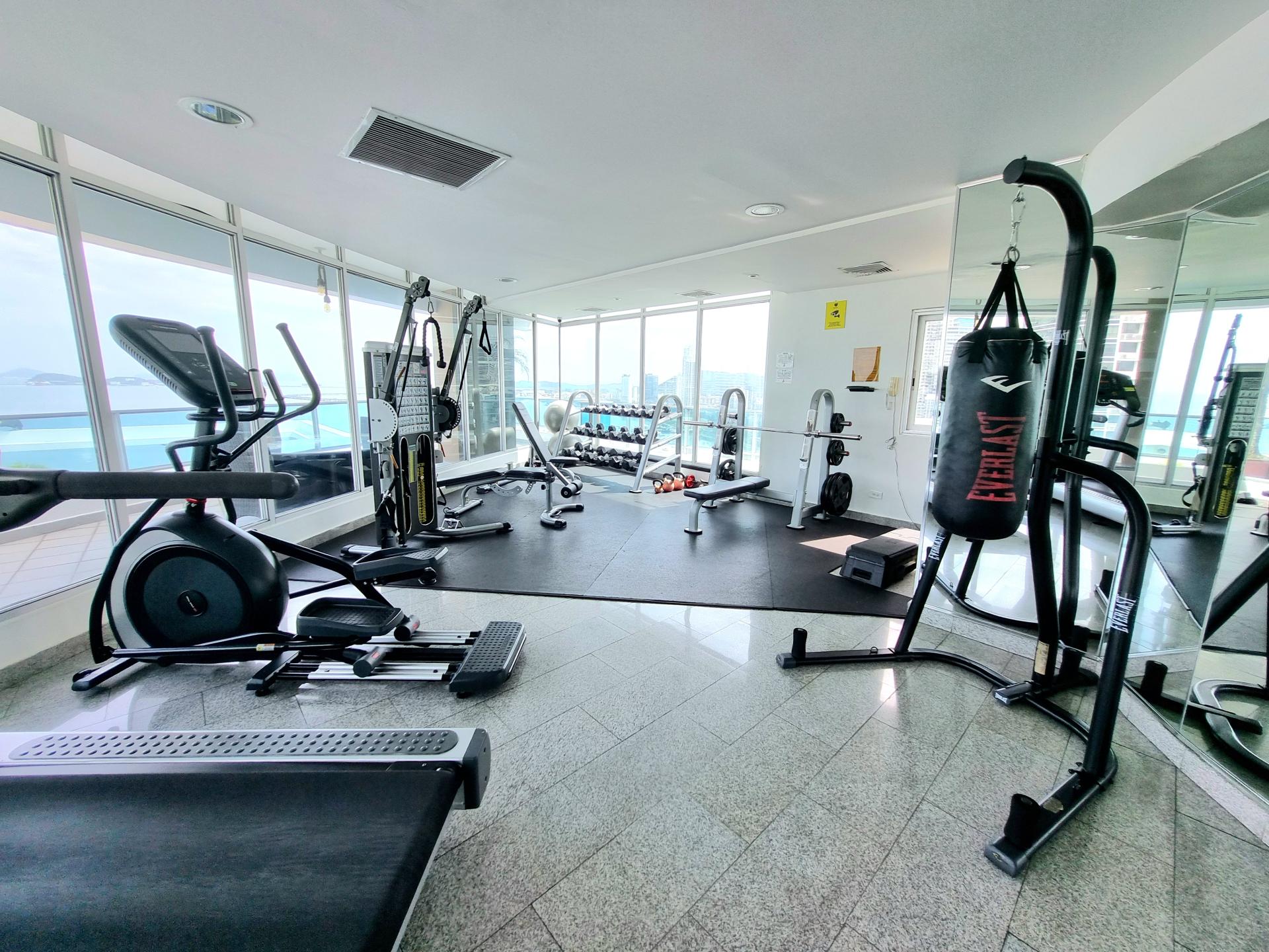 Ocean View Apartment in Balboa Ave. Bayfront Tower, 1BR, 1.5 BA