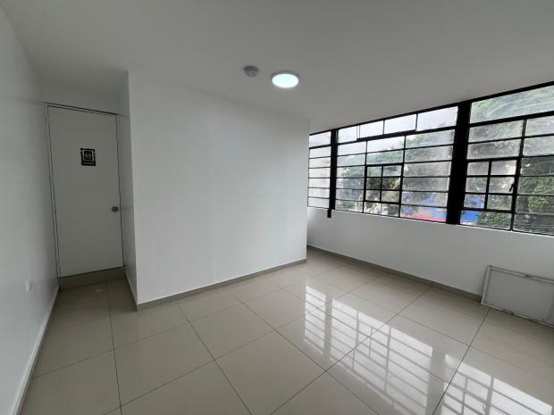 TWO-STORY OFFICE AND WAREHOUSE FOR RENT 4 ROOMS 1 BATHROOM SURQUILLO