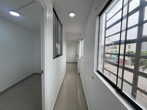 TWO-STORY OFFICE AND WAREHOUSE FOR RENT 4 ROOMS 1 BATHROOM SURQUILLO