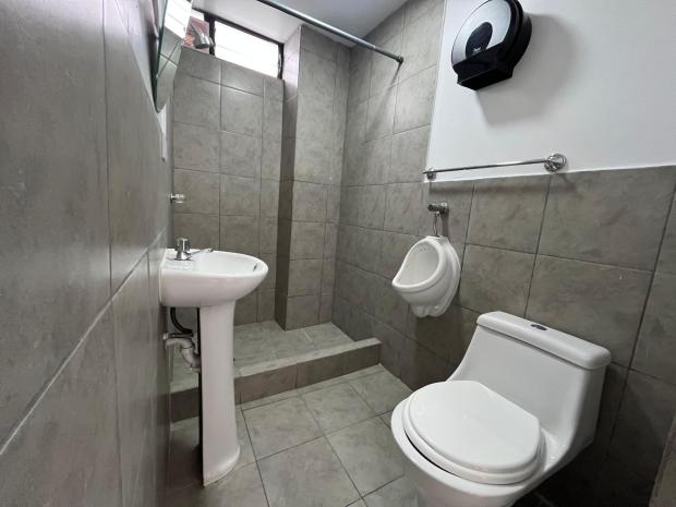 TWO-STORY OFFICE AND WAREHOUSE FOR RENT 4 ROOMS 1 BATHROOM SURQUILLO