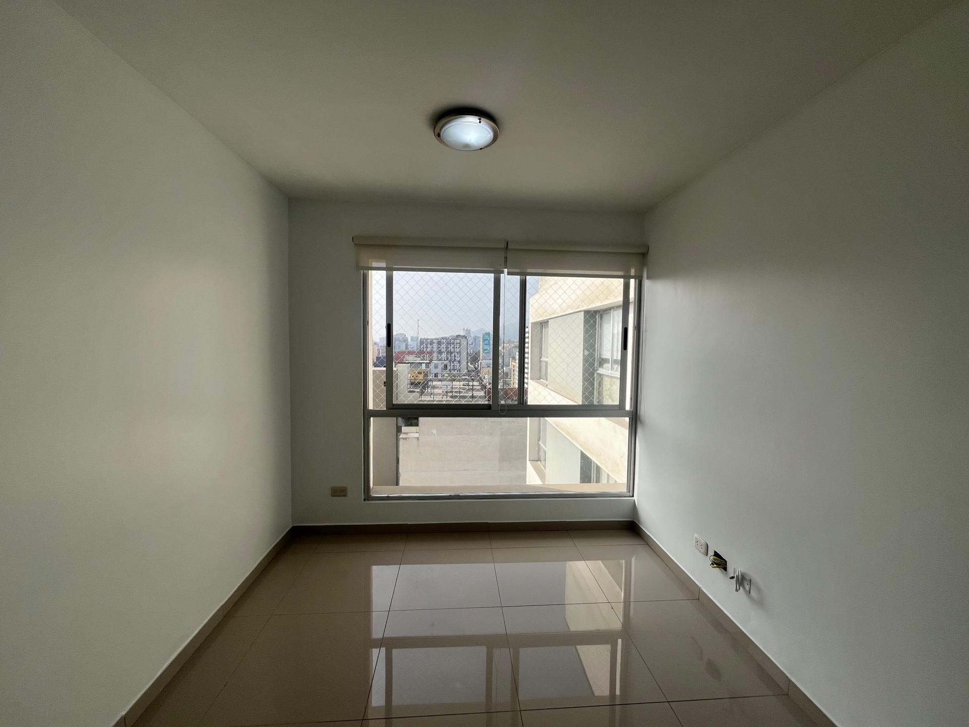 LIMA LINCE MODERNO APARTAMENTO EN ALQUILER 1 HABITACIÓN 1 BAÑO PISO ALTO