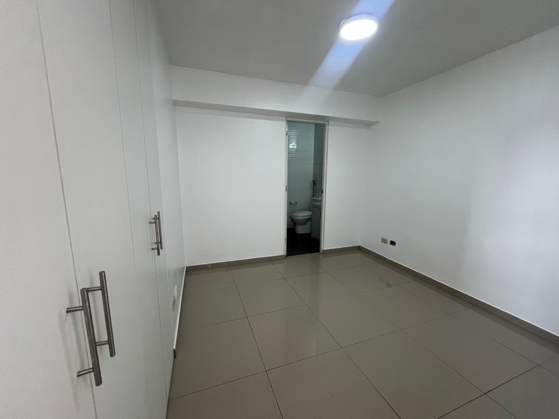 LIMA LINCE MODERNO APARTAMENTO EN ALQUILER 1 HABITACIÓN 1 BAÑO PISO ALTO