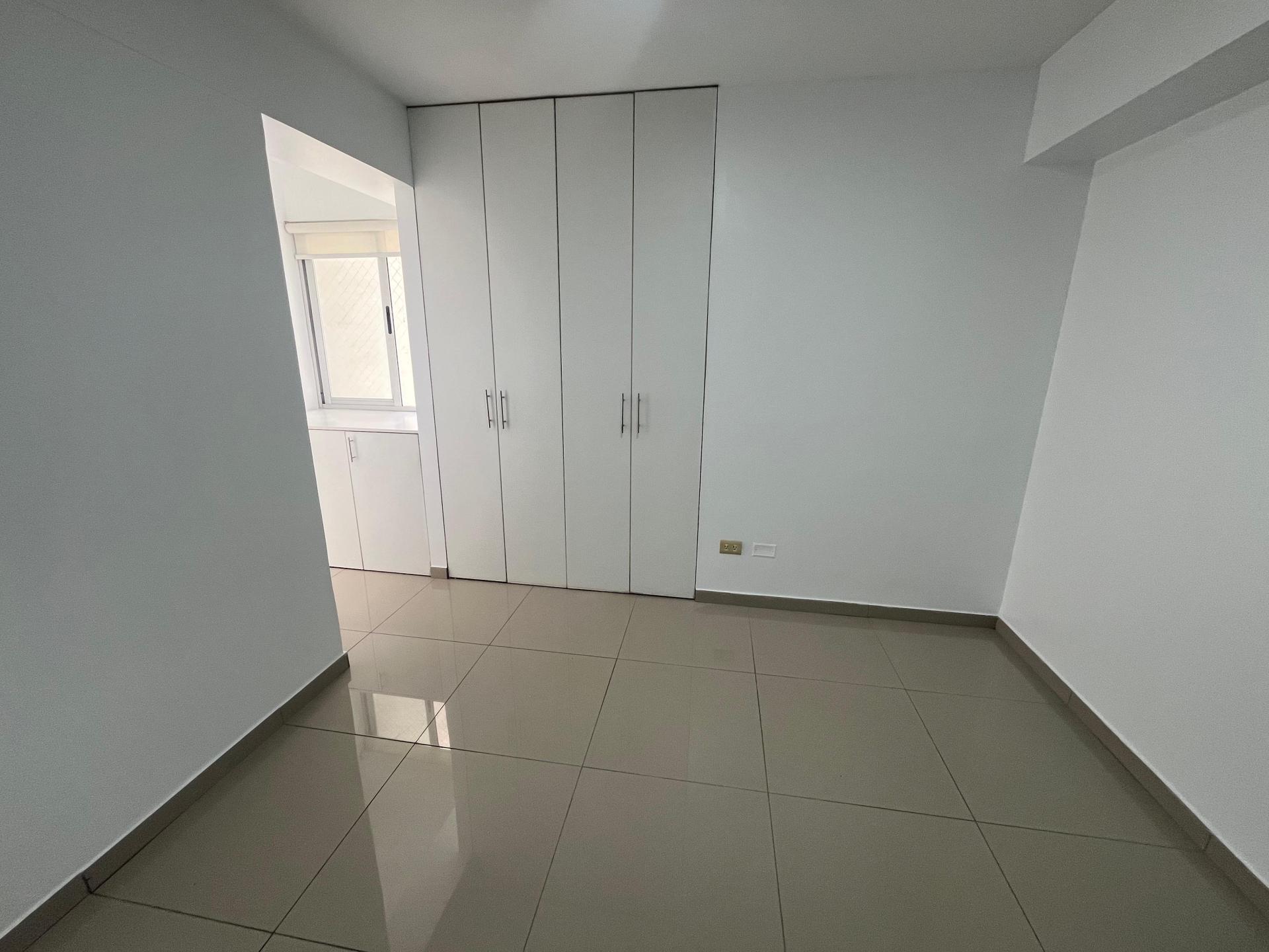 LIMA LINCE MODERNO APARTAMENTO EN ALQUILER 1 HABITACIÓN 1 BAÑO PISO ALTO