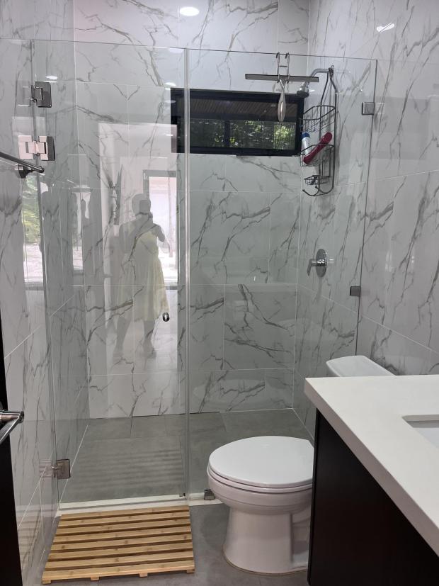 Beautiful 3 bedroom, 3 bath brand new home plus casita- Tamarindo