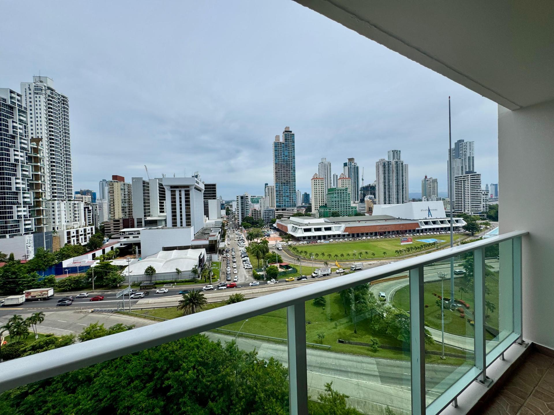 2-BEDROOM APARTMENT FOR SALE IN PH TERRAMAR, VÍA ISRAEL