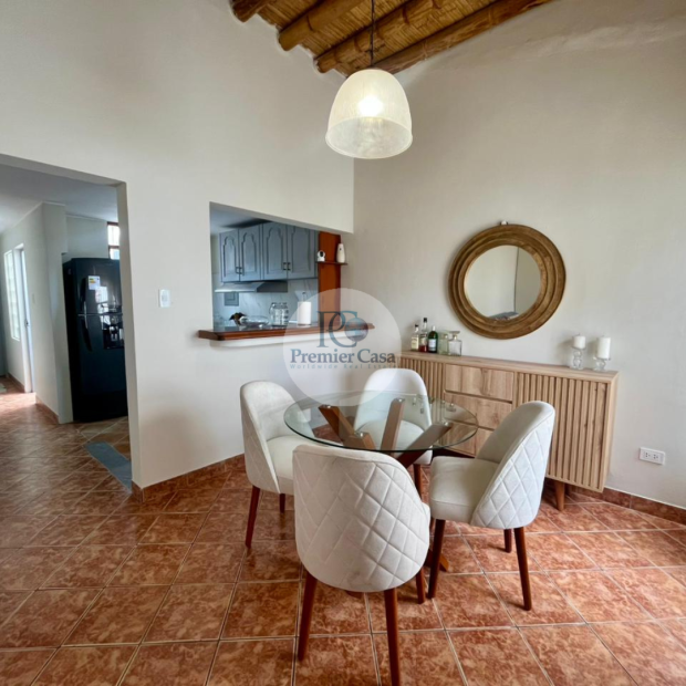 HERMOSA CASA AMOBLADA DE DOS PISOS CON BALCON EN SAN BARTOLO 5HAB 3BAÑ 2DEP