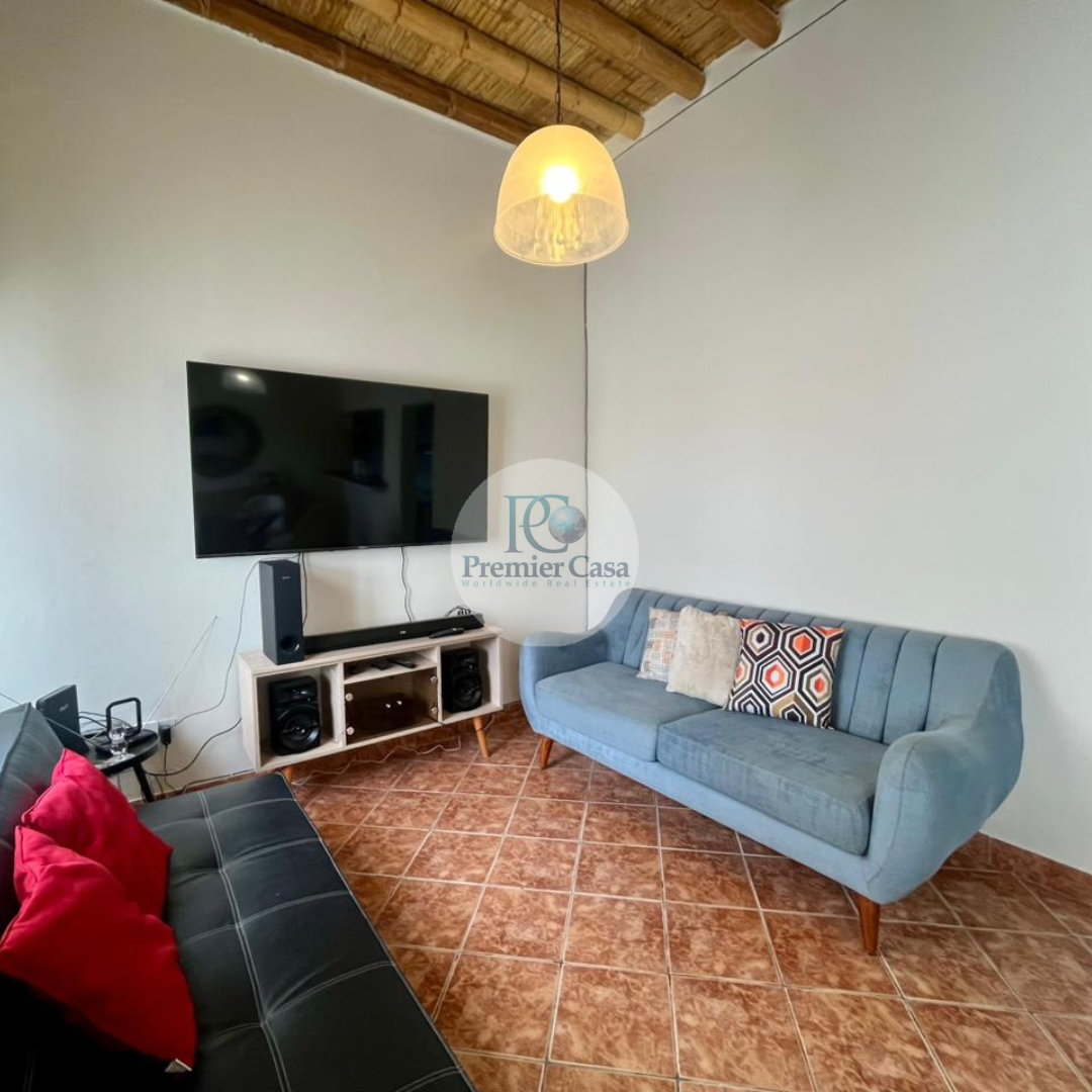 HERMOSA CASA AMOBLADA DE DOS PISOS CON BALCON EN SAN BARTOLO 5HAB 3BAÑ 2DEP