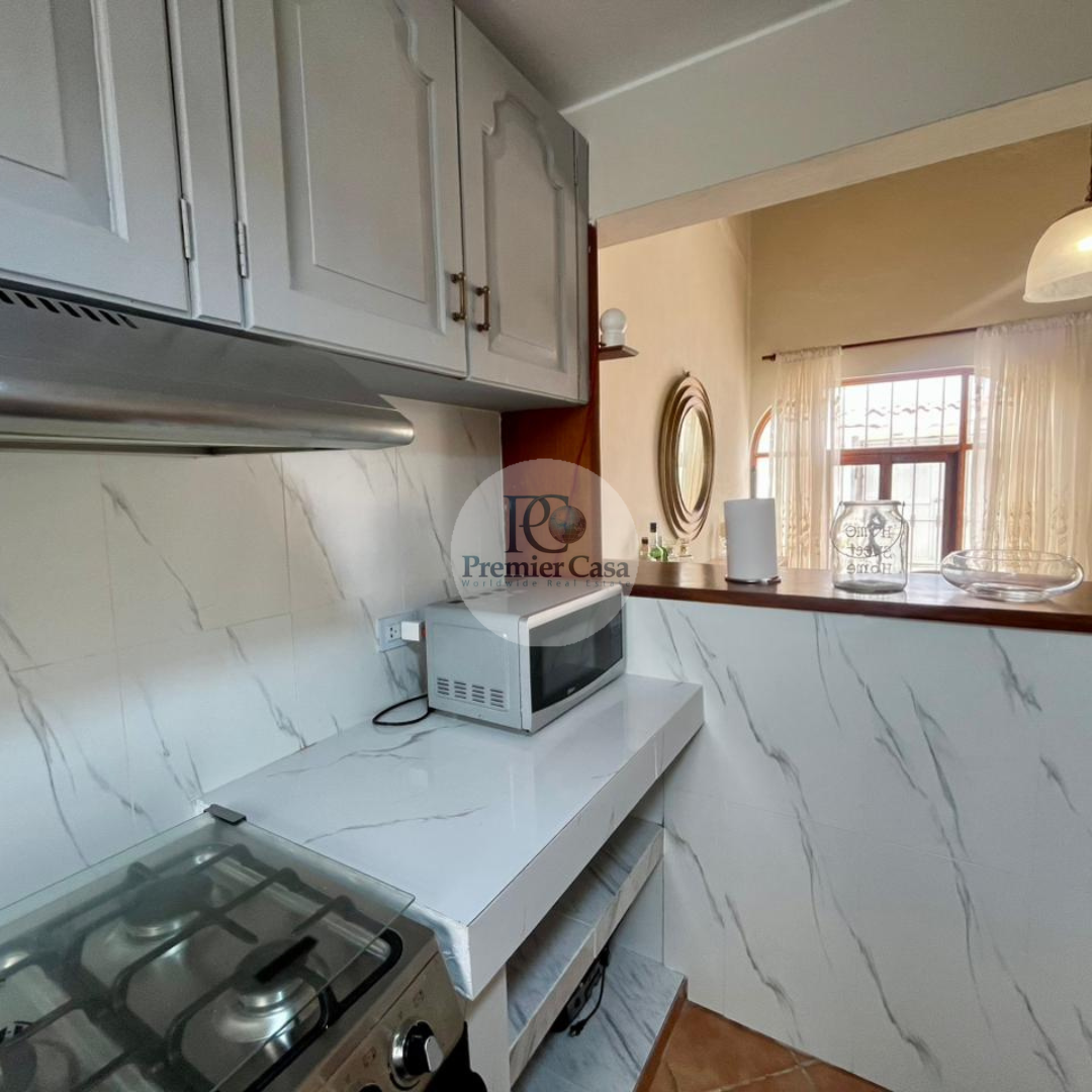 HERMOSA CASA AMOBLADA DE DOS PISOS CON BALCON EN SAN BARTOLO 5HAB 3BAÑ 2DEP