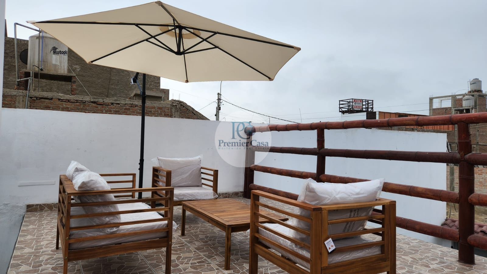 HERMOSA CASA AMOBLADA DE DOS PISOS CON BALCON EN SAN BARTOLO 5HAB 3BAÑ 2DEP