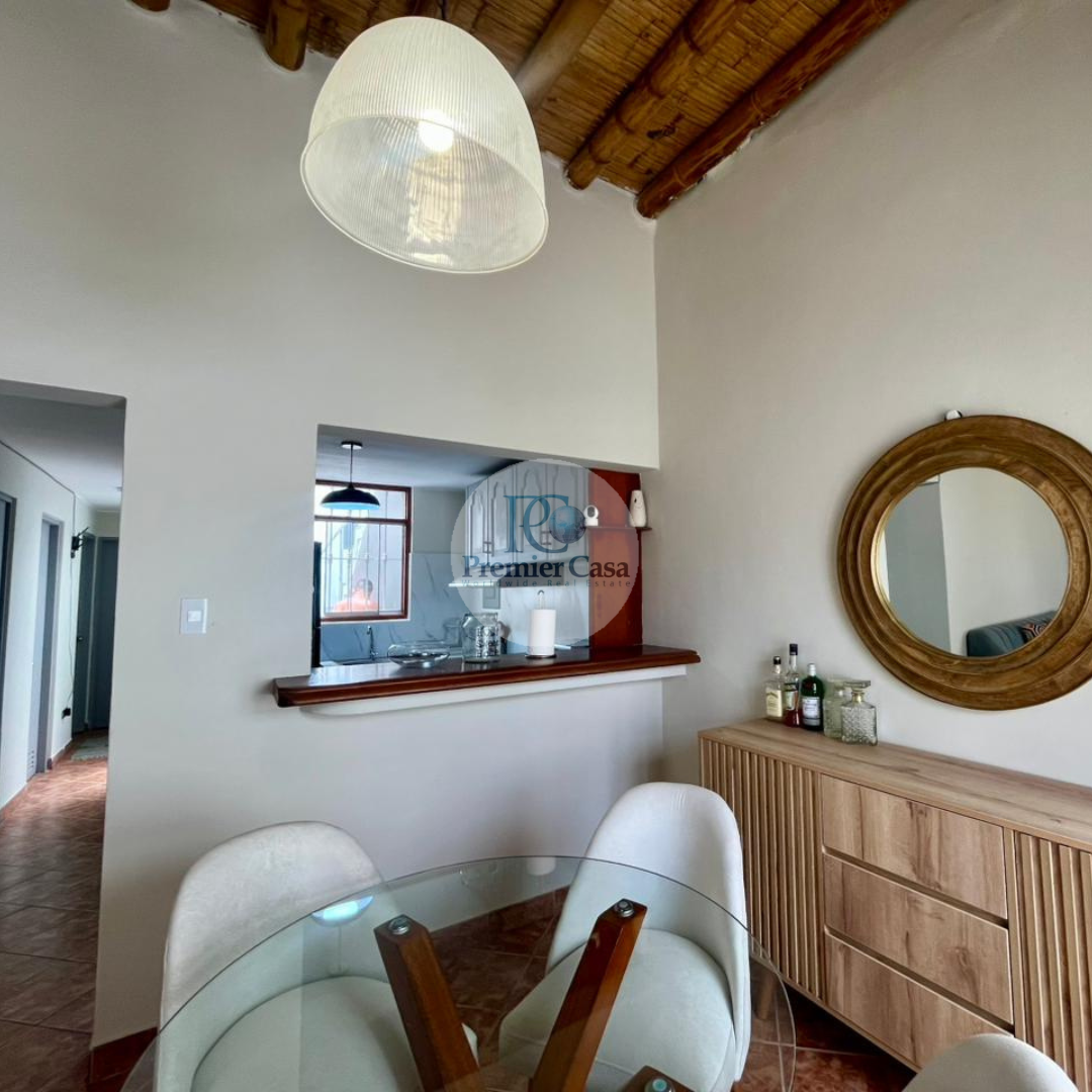 HERMOSA CASA AMOBLADA DE DOS PISOS CON BALCON EN SAN BARTOLO 5HAB 3BAÑ 2DEP