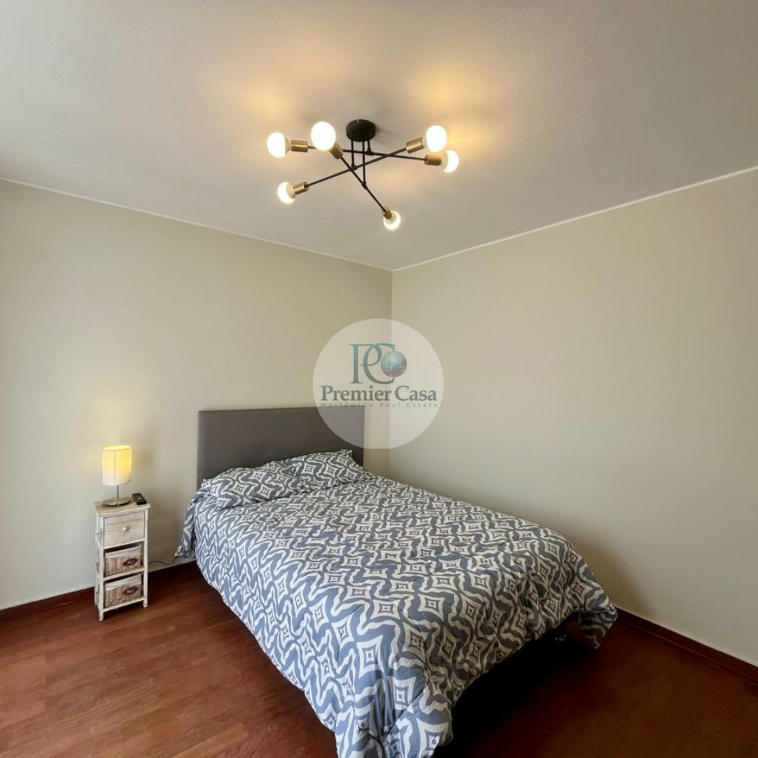 HERMOSA CASA AMOBLADA DE DOS PISOS CON BALCON EN SAN BARTOLO 5HAB 3BAÑ 2DEP