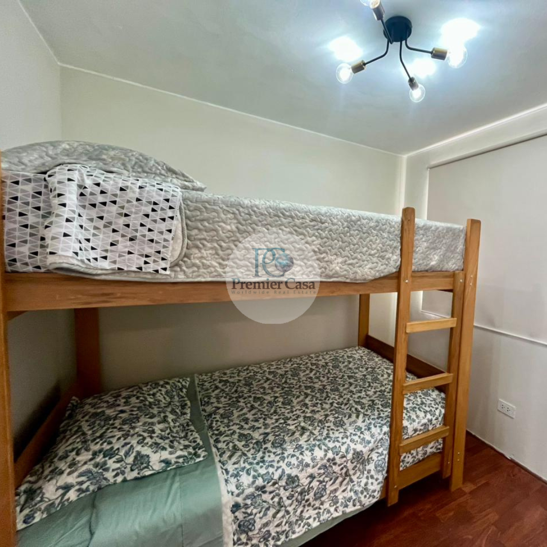 HERMOSA CASA AMOBLADA DE DOS PISOS CON BALCON EN SAN BARTOLO 5HAB 3BAÑ 2DEP