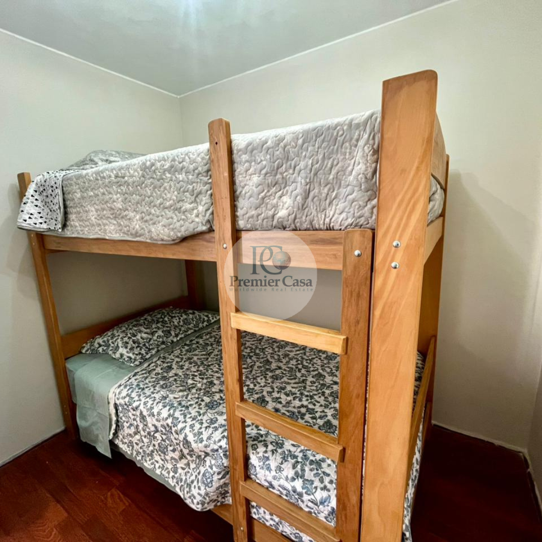 HERMOSA CASA AMOBLADA DE DOS PISOS CON BALCON EN SAN BARTOLO 5HAB 3BAÑ 2DEP