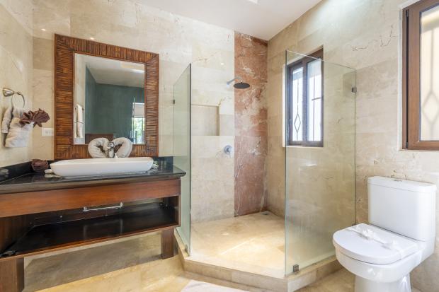 Titled beachfront Four-Level Investment Property in Playa Potrero