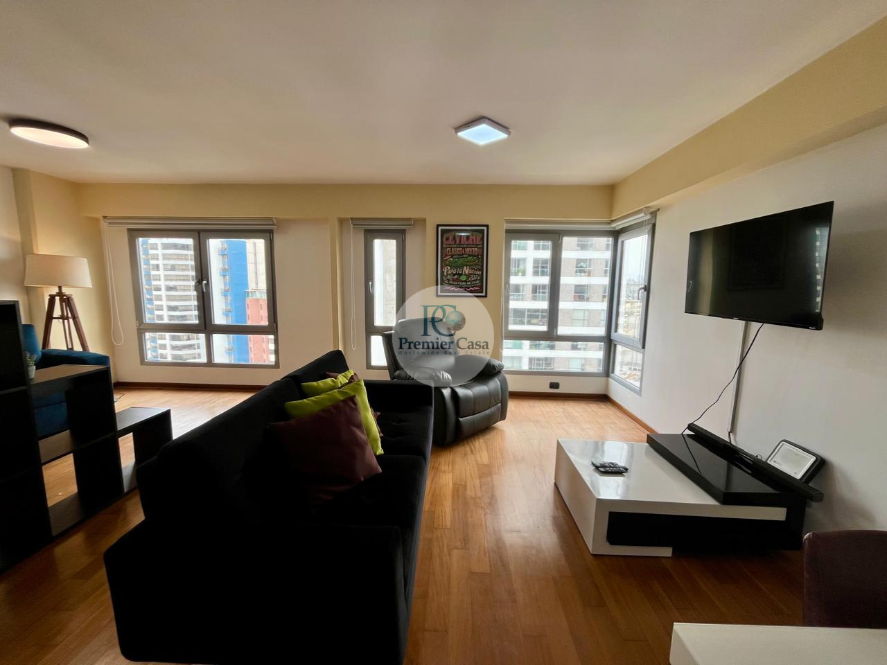 MIRAFLORES MALECON CISNEROS BEACHFRONT APARTMENT  1 BED 1.5 BATH