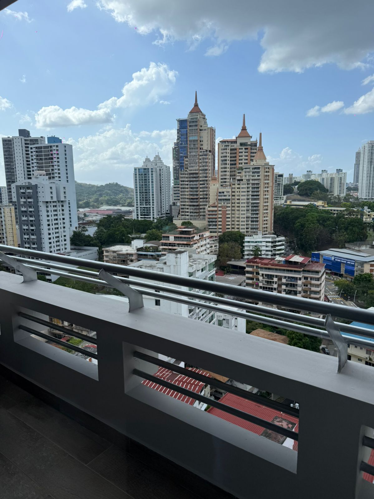 PH Luxor 300 – Apartment 16C for Sale in El Cangrejo