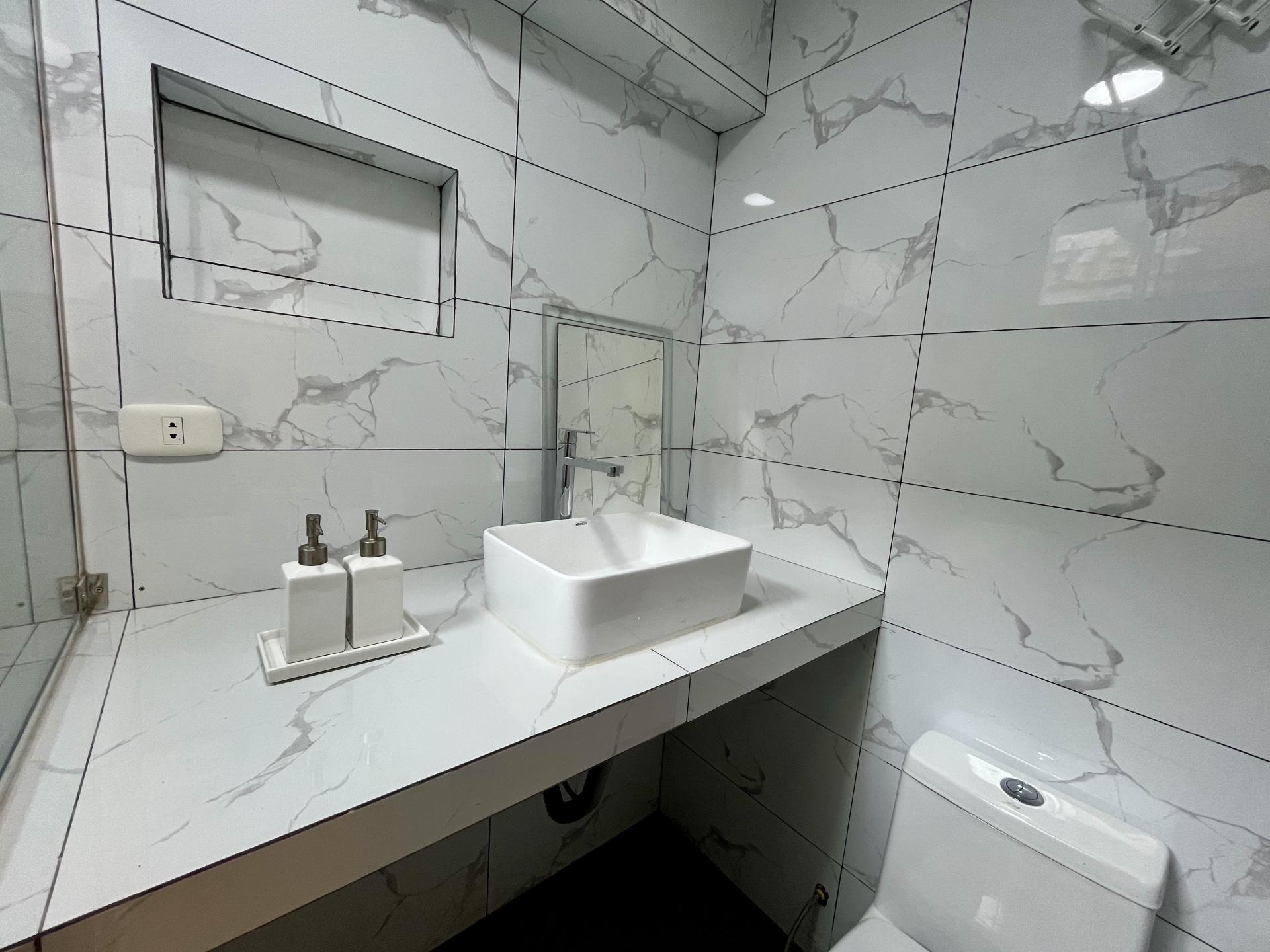 MINI DEPARTAMENTO 1HAB MIRAFLORES CERCA AL KENNEDY TODO INCLUIDO