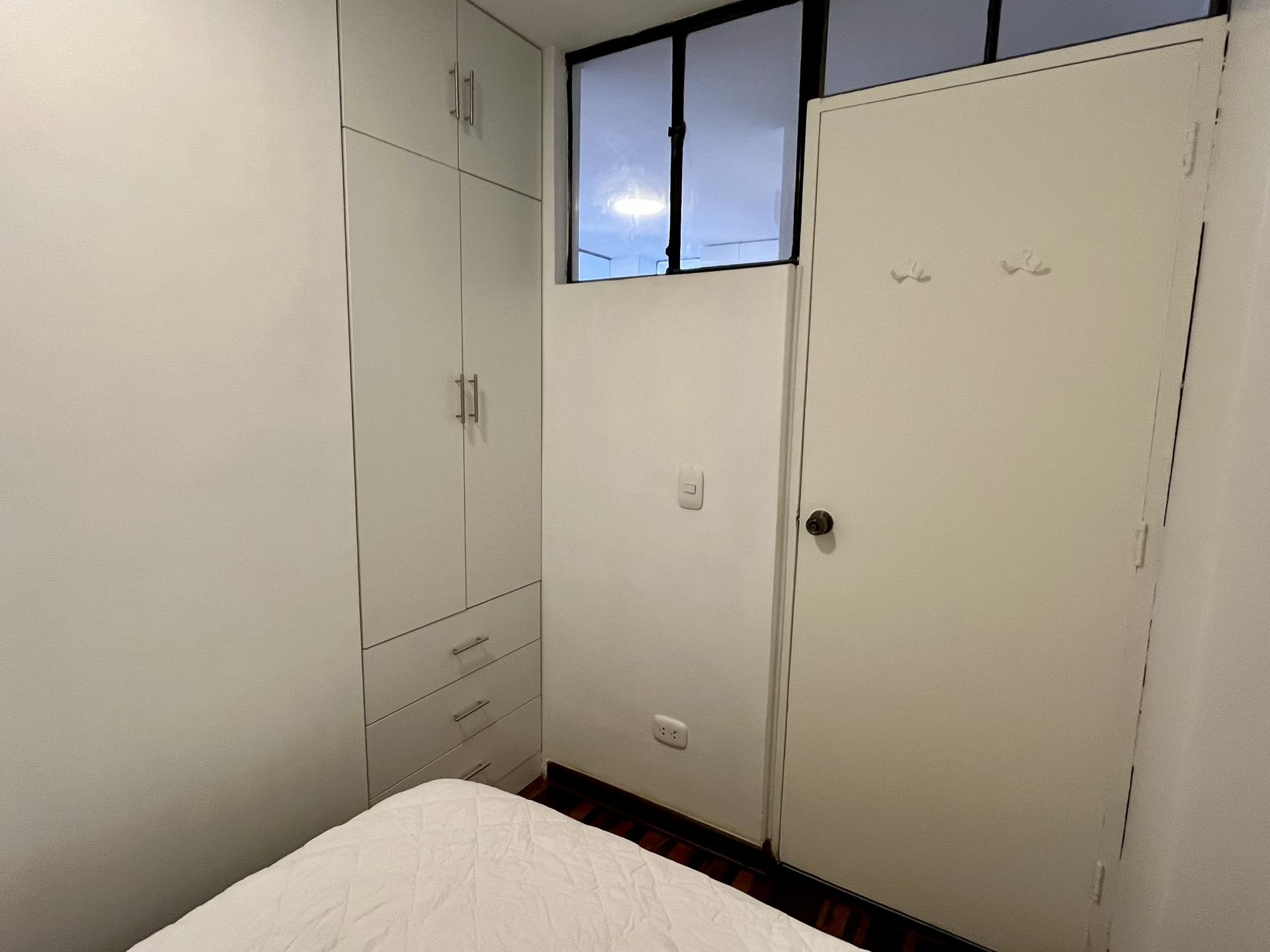 MINI DEPARTAMENTO 1HAB MIRAFLORES CERCA AL KENNEDY TODO INCLUIDO