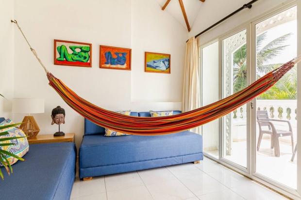 Cartagena, La Boquilla, Rare Beachfront townhouse for sale