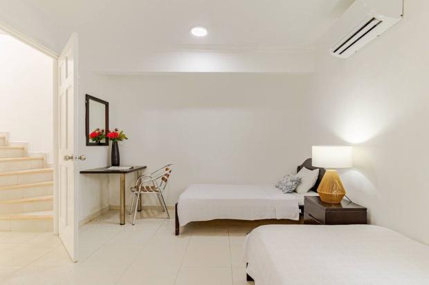 Cartagena, La Boquilla, Rare Beachfront townhouse for sale