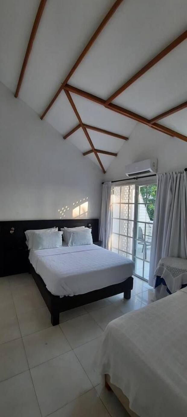 Cartagena, La Boquilla, Rare Beachfront townhouse for sale