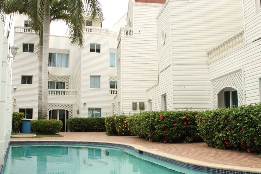 Cartagena, La Boquilla, Rare Beachfront townhouse for sale